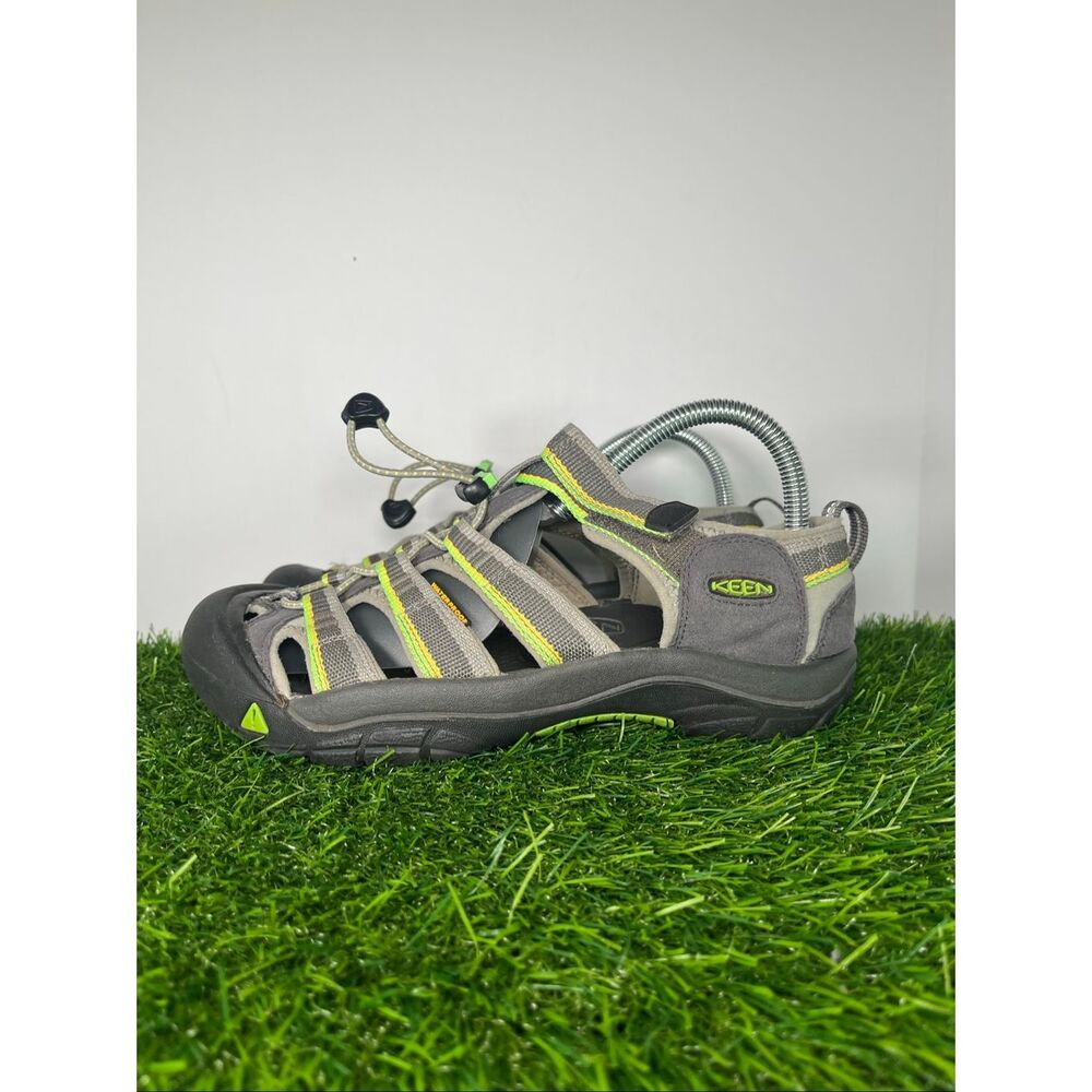 KEEN Newport Hiking Sandals Big Kid Youth Size 6 Gray Green Outdoor Water Shoes